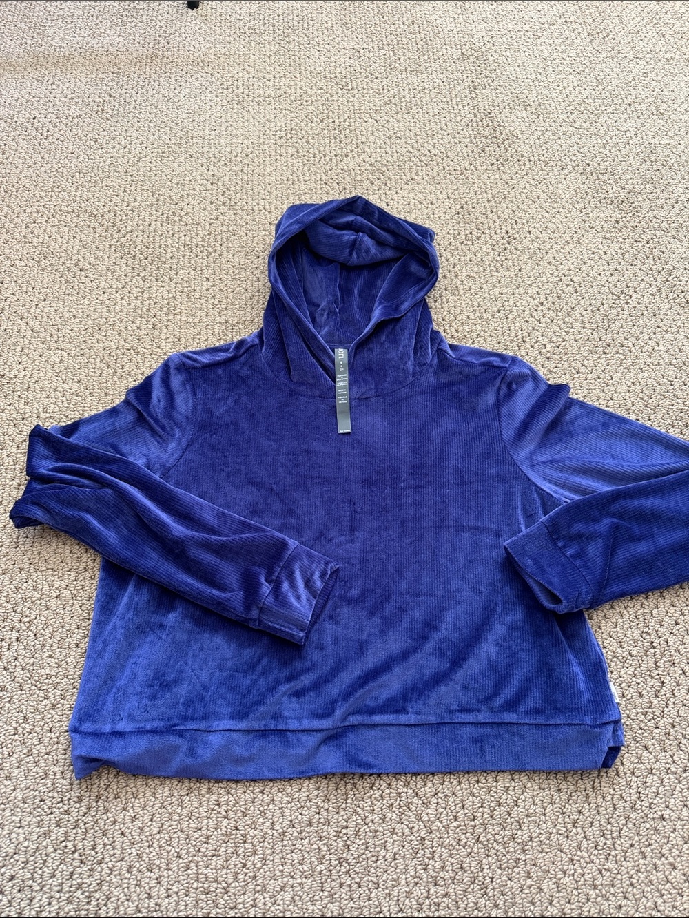 Vuori Plush Hooded Pullover in Deep Purple